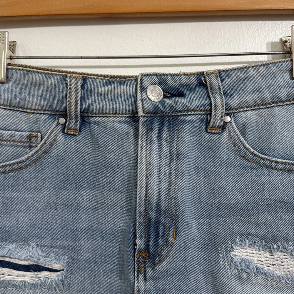 PACSUN Ultra Distressed Mini Jean Skirt Womens Size 26 Denim Raw Hem Y2K - Picture 5 of 10